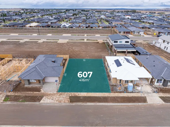 Davis Vineyard Estate - Diggers Rest - Lot 607